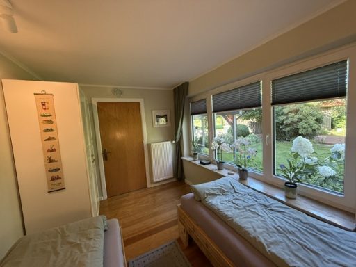 mit Blick in den Garten